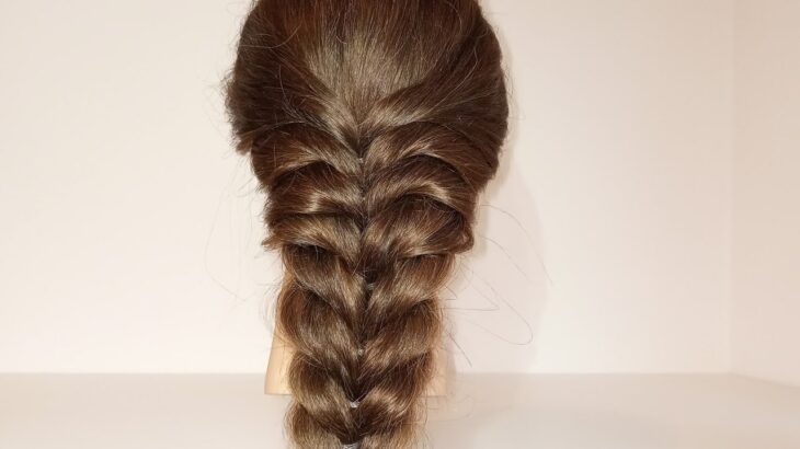 Amazing braid hairstyles/ Penteado com trança/Treccia romantica/ Peinado con trenza/Împreună ușoară