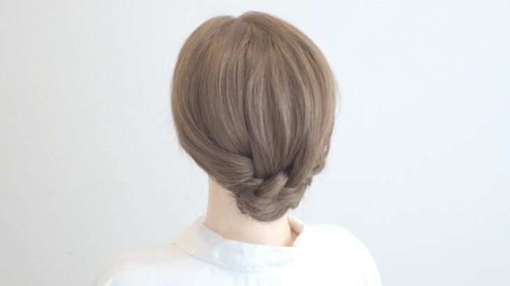 [簡単ヘアアレンジ]三つ編みだけで出来る上品なまとめ髪