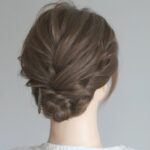 [結婚式にオススメのヘアアレンジ]編み込みで作るまとめ髪